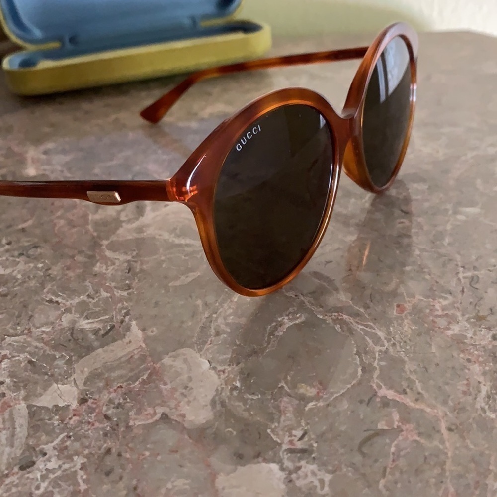 Brand new Gucci sunglasses - Picture 7 of 10